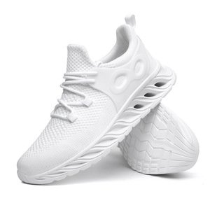 2019 Trend fashion sneakers light weight sport shoes for men 2