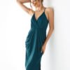 YOINS Green Deep V-neck Slit Hem Sleeveless Dress 3