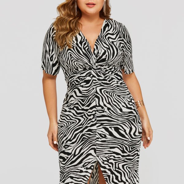 YOINS Plus Size Zebra Slit Hem Twist V-neck Dress 2