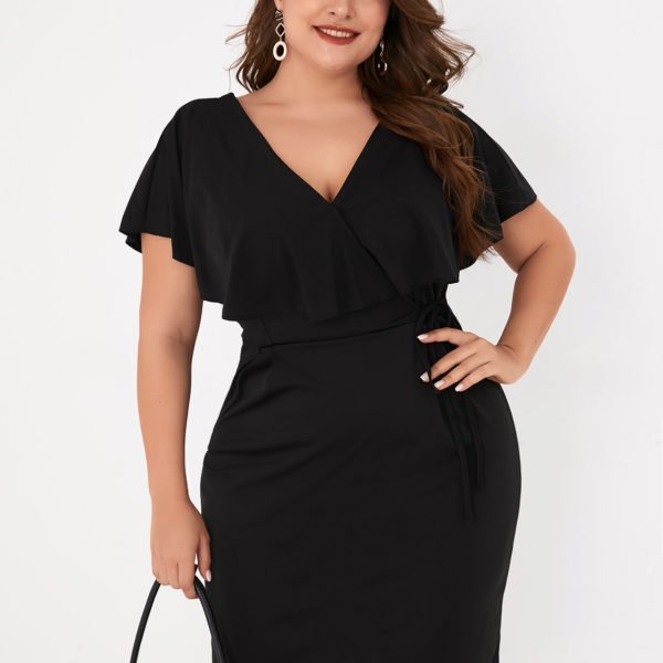 Plus Size Black Wrap Design V-neck Short Sleeves Dress 2