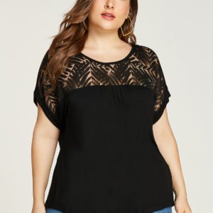YOINS Plus Size Black Lace Design Round Neck Short Blouse