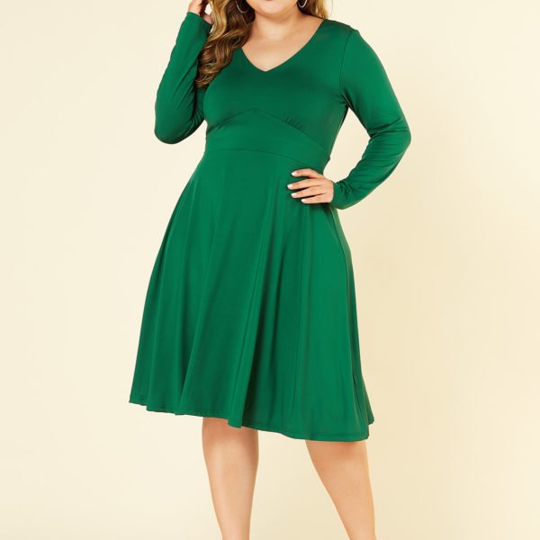 YOINS Plus Size Green With Belt V-neck Long Sleeves Dress 2