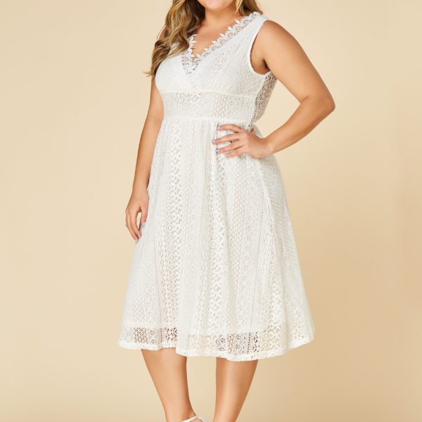 Plus Size White Lace Eyelash Trim V-neck Dress 2